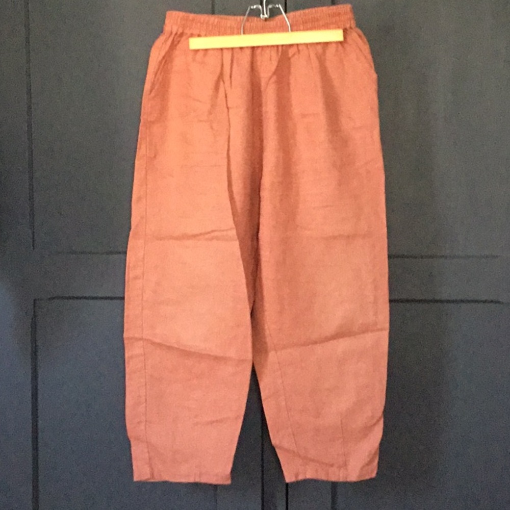 Linen capris. Size medium